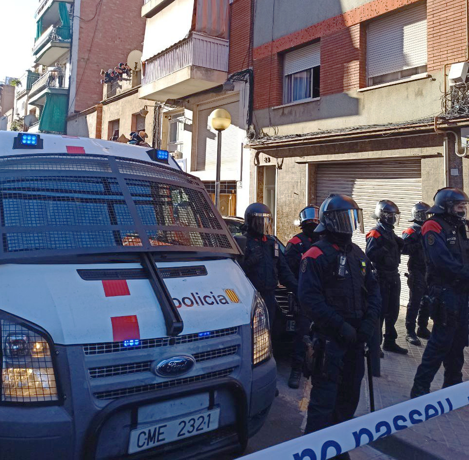 Desallotjament del carre Calderón de la Barca a Badalona