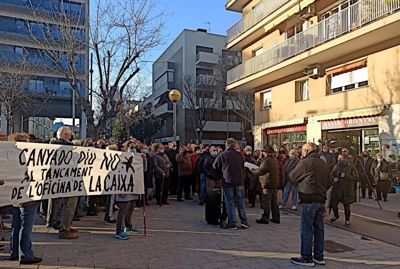 Concentració de veïns a Canyadó Badalona