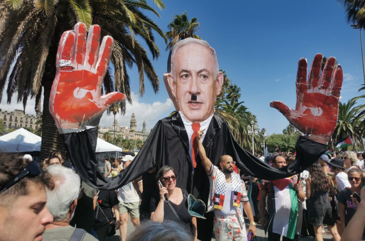 Manifestació pro palestina i acomiadament de la Global Sumud Flotilla al Moll de la Fusta de Barcelona el 31-8-25. Fotos F. Alfambra