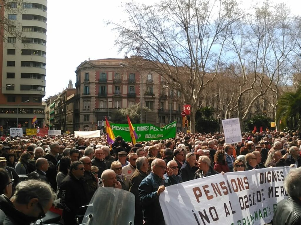 Manifestació de pensionistes a Barcelona Foto: Tomeu Ferrer