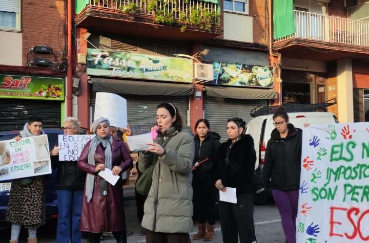 Manifestació Escola Josep Carner