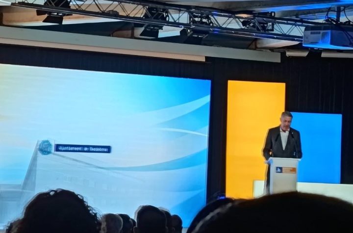 Albiol durant la presentació del projecte d'ampliació foto: Tomeu Ferrer