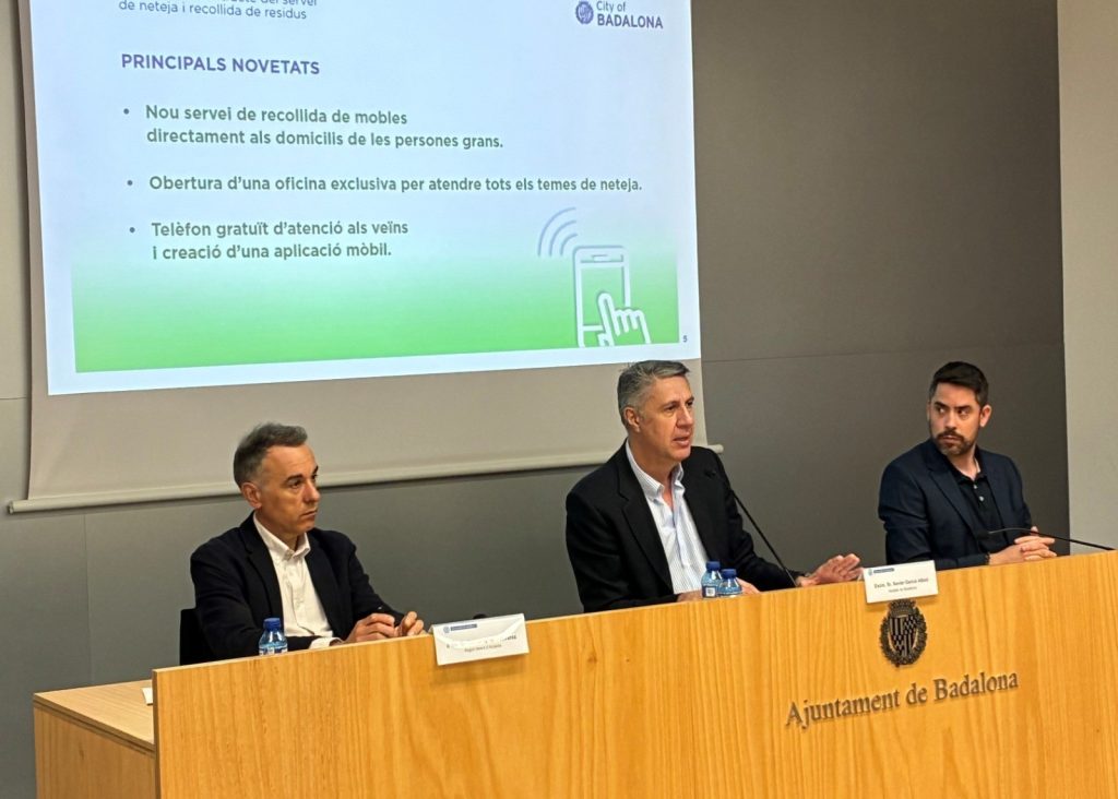 Roda de premsa de presentació del projecte de recollida d'escombraries a Badalona Foto: Ajuntament de Badalona