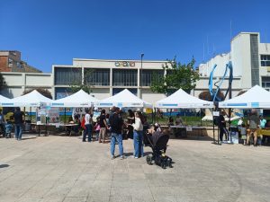 La plaça de la Plana va ser el forum on es van plantejar els problemes de l'educació pública a la ciutat foto: Pablo Diaz-Flores