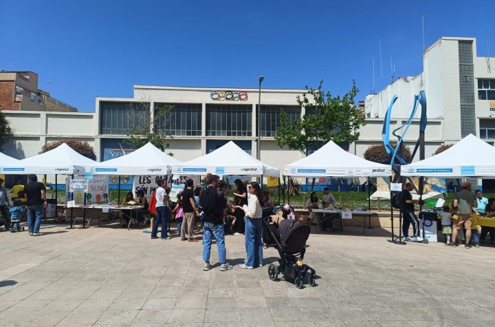 La plaça de la Plana va ser el forum on es van plantejar els problemes de l'educació pública a la ciutat foto: Pablo Diaz-Flores